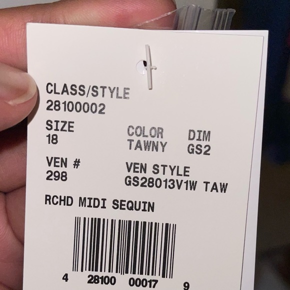 Sequin strap dress plus size - Picture 4 of 5